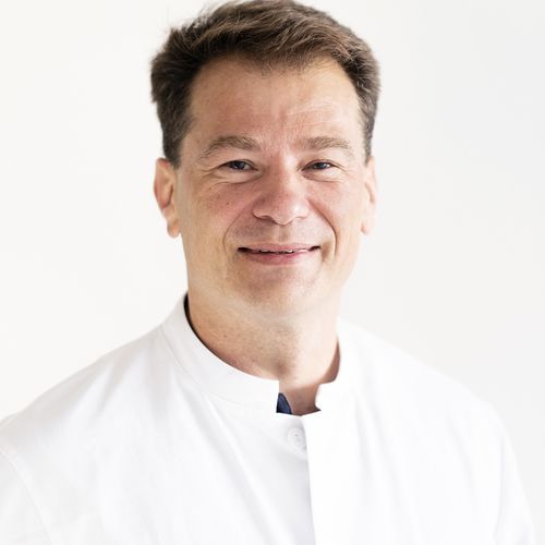Dr. med. Martin Thallmair Facharzt für Allgemein- und Viszeralchirurgie DEGUM Stufe 1 für das Gebiet Chirurgie
